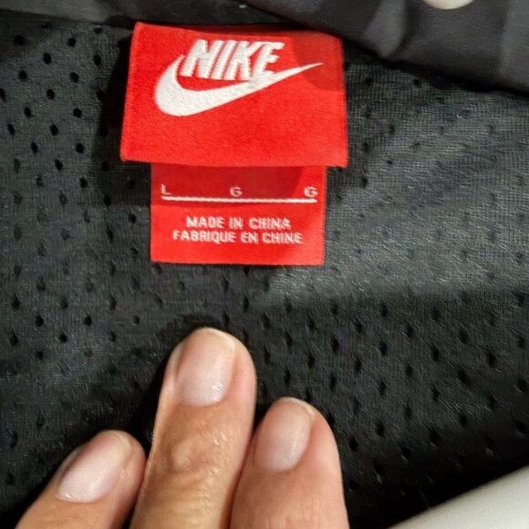 NWOT NIKE Air Pivot V3 Black - Picture 7 of 10